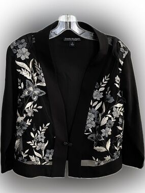 Danillo Boutique Woman 1X Black Silver Embroidered Floral